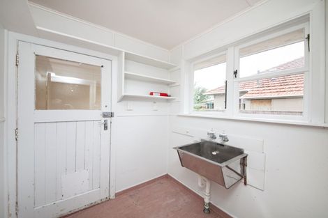 Photo of property in 2/364 Featherston Street, Palmerston North, 4414