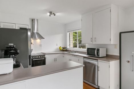 Photo of property in 1/8 Beldon Place, Pakuranga Heights, Auckland, 2010