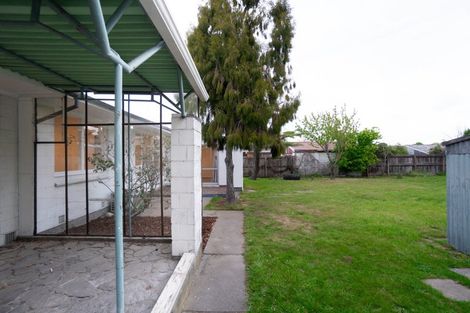 Photo of property in 98 Prestons Road, Redwood, Christchurch, 8051