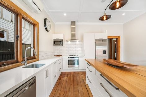 Photo of property in 31 Carnell Street, Napier South, Napier, 4110