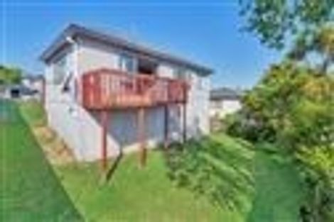 Photo of property in 11 Loughanure Place, Massey, Auckland, 0614