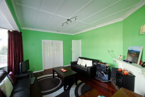 Photo of property in 52 Tio Tio Road, Miramar, Wellington, 6022