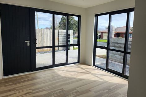 Photo of property in 93 Hutchinsons Road, Bucklands Beach, Auckland, 2014