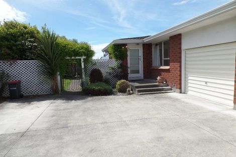 Photo of property in 2/6 James Condon Place, Redwood, Christchurch, 8051