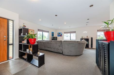 Photo of property in 46a Brains Road, Kelston, Auckland, 0602