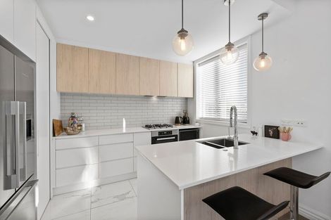 Photo of property in 1/52 Fendalton Road, Fendalton, Christchurch, 8014