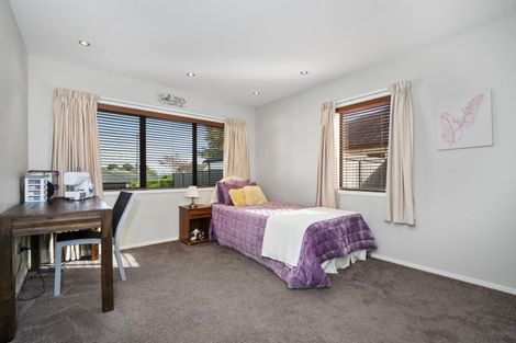 Photo of property in 39 Inverness Drive, Pyes Pa, Tauranga, 3112
