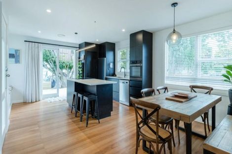 Photo of property in 63 Taylor Street, Cambridge, 3434