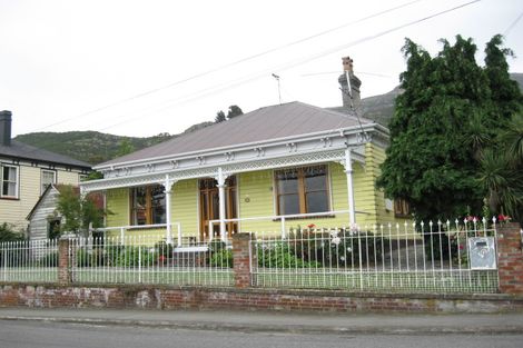 Photo of property in 10 Godley Quay, Lyttelton, 8082