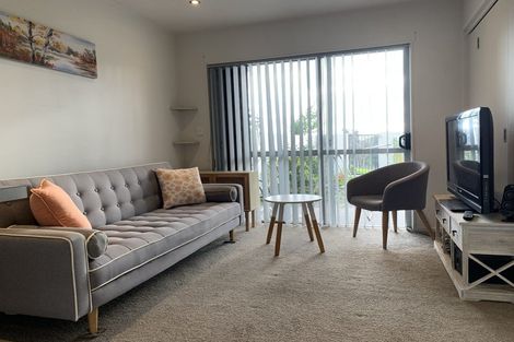 Photo of property in 3c/60 Masons Road, Oteha, Auckland, 0632