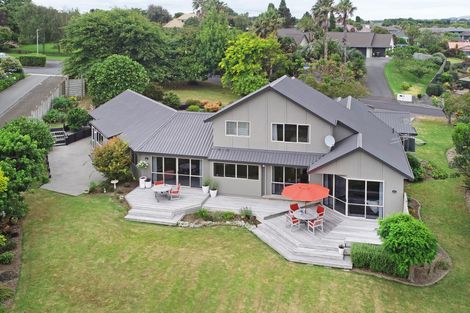 Photo of property in 27 Bayview Drive, Waiuku, 2123