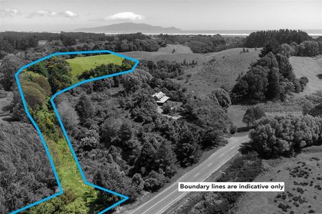 Photo of property in 84 Te Hapua Road, Te Horo, Otaki, 5581