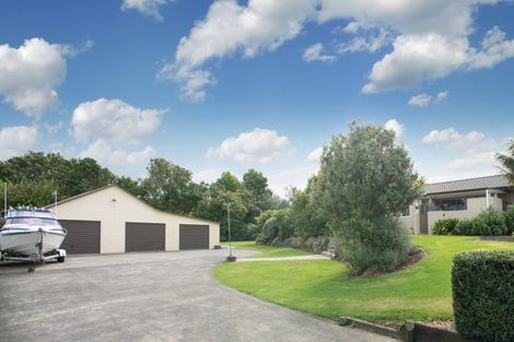 Photo of property in 1 Frank Knight Place, Waiuku, 2123