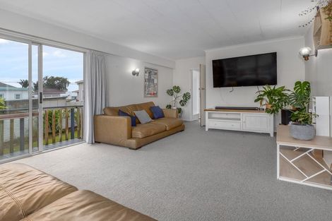 Photo of property in 4 Graham Street, Levin, 5510