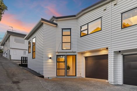 Photo of property in 10b Marama Street, Castor Bay, Auckland, 0620