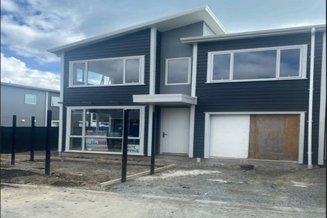 Photo of property in 44 Karepiro Drive, Stanmore Bay, Whangaparaoa, 0932