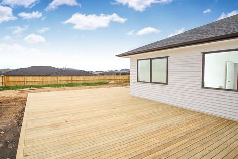 Photo of property in 25 Jelas Drive, Riverhead, 0820