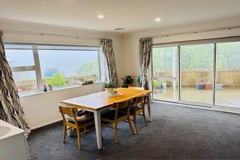 Photo of property in 8 Antigua Way, Grenada Village, Wellington, 6037