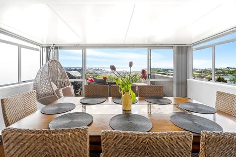 Photo of property in 69 Wade River Road, Stanmore Bay, Whangaparaoa, 0932