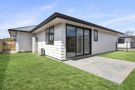 Photo of property in 2/18 Betley Crescent, Fairview Downs, Hamilton, 3214