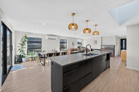 Photo of property in 79 Bannister Street, Jacks Point, Queenstown, 9371