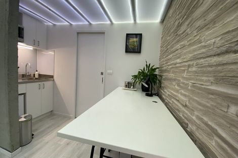 Photo of property in 9 Cypress Court, Kelvin Heights, Queenstown, 9300