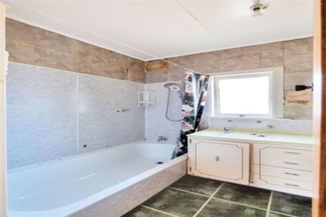 Photo of property in 1/5 Cameron Street, Papakura, 2110