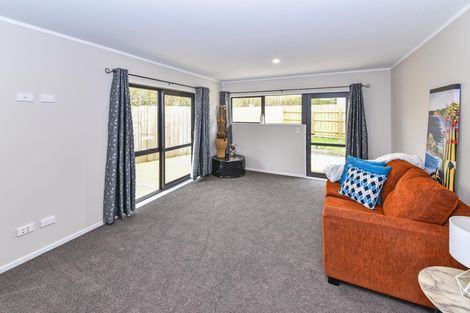 Photo of property in 67b Arimu Road, Papakura, 2110