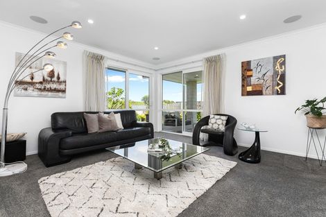 Photo of property in 209 Ballintoy Park Drive, Welcome Bay, Tauranga, 3175
