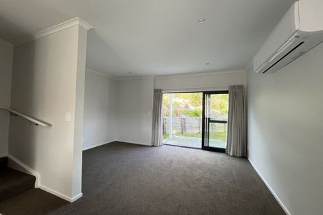 Photo of property in 11 Koreke Close, Kenepuru, Porirua, 5022
