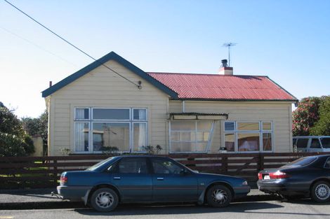 Photo of property in 22 Pembroke Street, Carterton, 5713