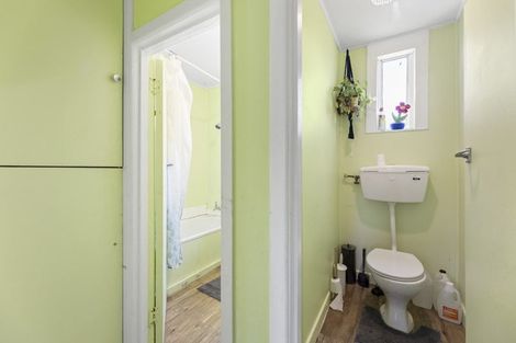 Photo of property in 10 Sandown Street, Waihola, Milton, 9073