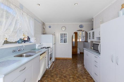 Photo of property in 11 Pilcher Crescent, Naenae, Lower Hutt, 5011