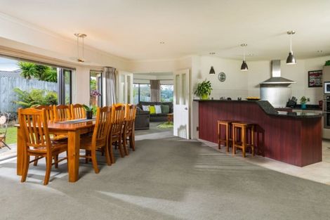 Photo of property in 93 Te Wharau Drive, Greenhithe, Auckland, 0632