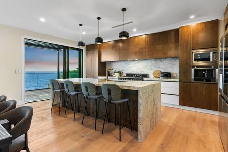 Photo of property in 236 Vipond Road, Stanmore Bay, Whangaparaoa, 0932