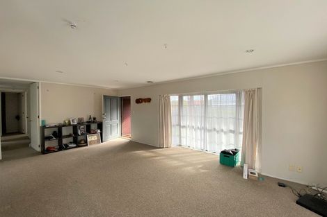 Photo of property in 8 Midvale Place, Burswood, Auckland, 2013
