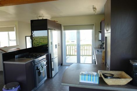 Photo of property in 29 Nukumaru Parade, Waiinu Beach, Whanganui, 4588