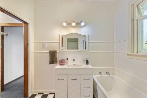 Photo of property in 8 Lynmouth Heights, Lynmouth, New Plymouth, 4310