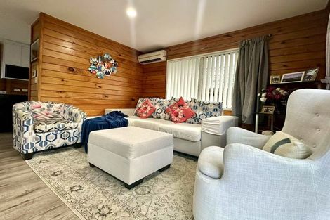 Photo of property in 56 Palomino Drive, Henderson, Auckland, 0612