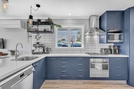 Photo of property in 17 Newport Street, Avondale, Christchurch, 8061