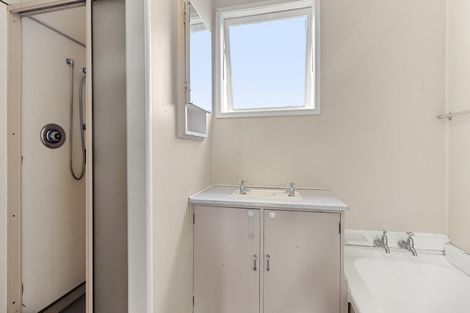 Photo of property in 6 Dalry Place, Mangere Bridge, Auckland, 2022