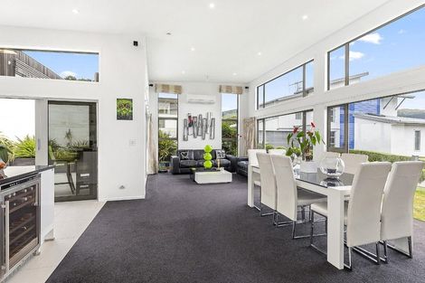Photo of property in 5 Linacre Way, Tawa, Wellington, 5028