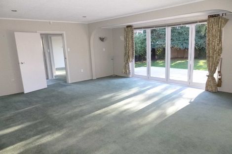 Photo of property in 46 Grahams Road, Ilam, Christchurch, 8041