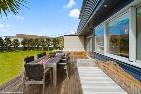 Photo of property in 42 Whitfield Street, Sumner, Christchurch, 8081