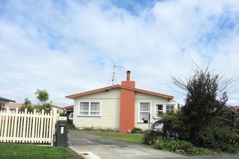 Photo of property in 60 Tennyson Crescent, Stoke, Nelson, 7011