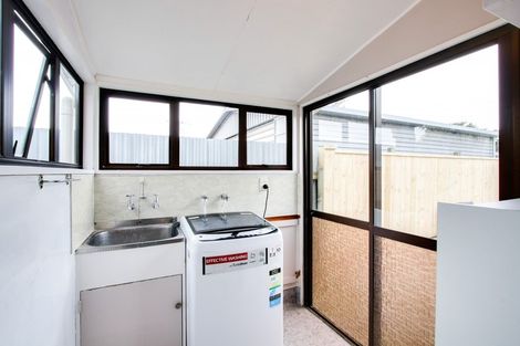 Photo of property in 1/125 Taradale Road, Onekawa, Napier, 4110