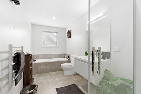 Photo of property in 14 Lakeview Terrace, Lake Hawea, Wanaka, 9382