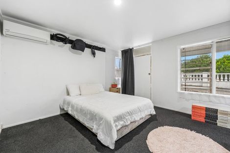 Photo of property in 214a Edmonton Road, Te Atatu South, Auckland, 0610