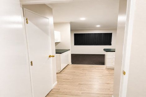 Photo of property in 4b Kimdale Place, Totara Heights, Auckland, 2105