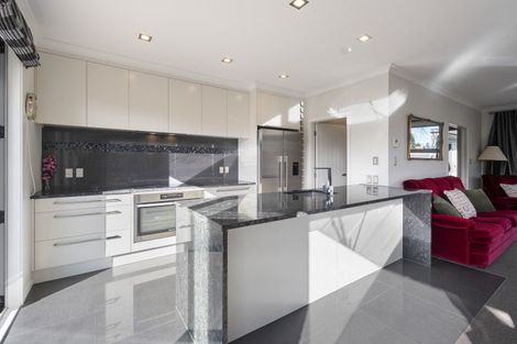 Photo of property in 35 Union Street, Hokowhitu, Palmerston North, 4410